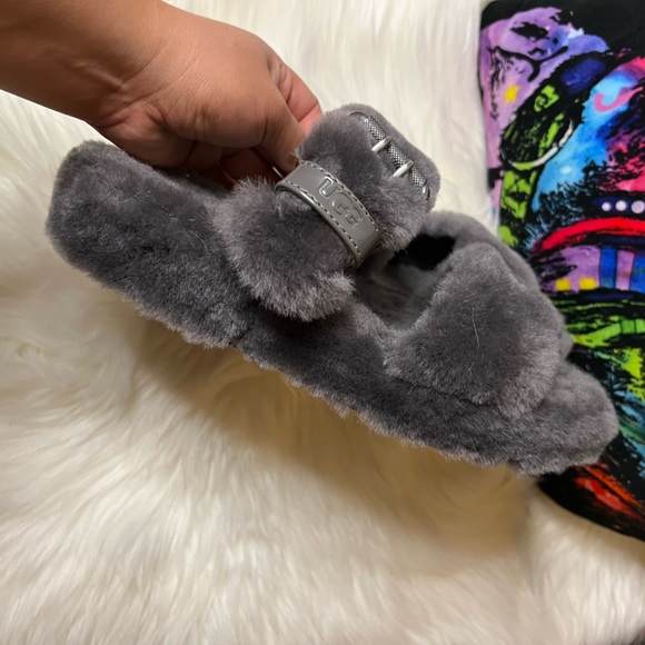 UGG Fuzz Yeah Slippers Charcoal Gray - Picture 5 of 6